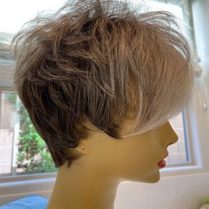 Cute gray wig. Closing out inventory!